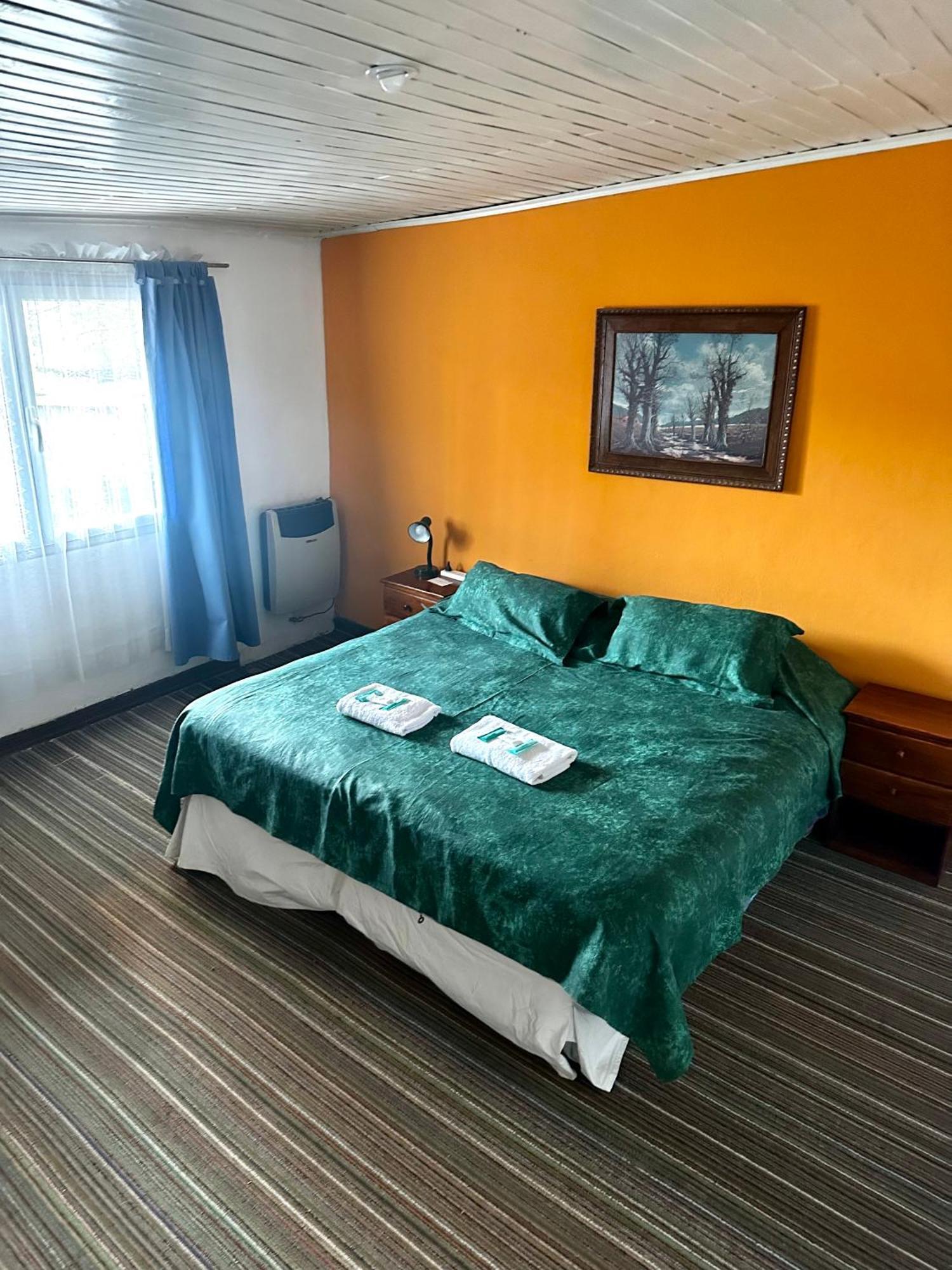 Hotel Amancay, Hostal Patagonico El Calafate Esterno foto