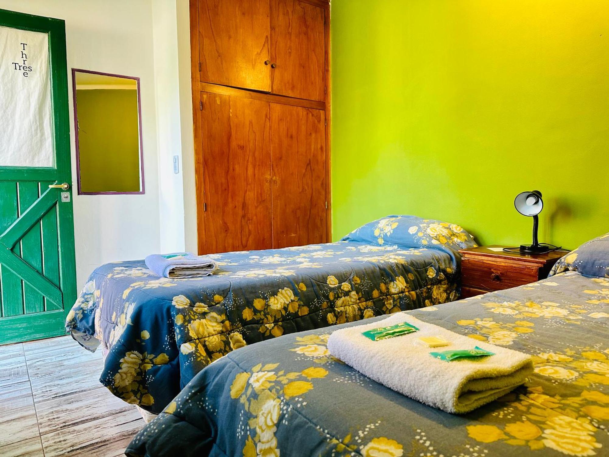 Hotel Amancay, Hostal Patagonico El Calafate Esterno foto