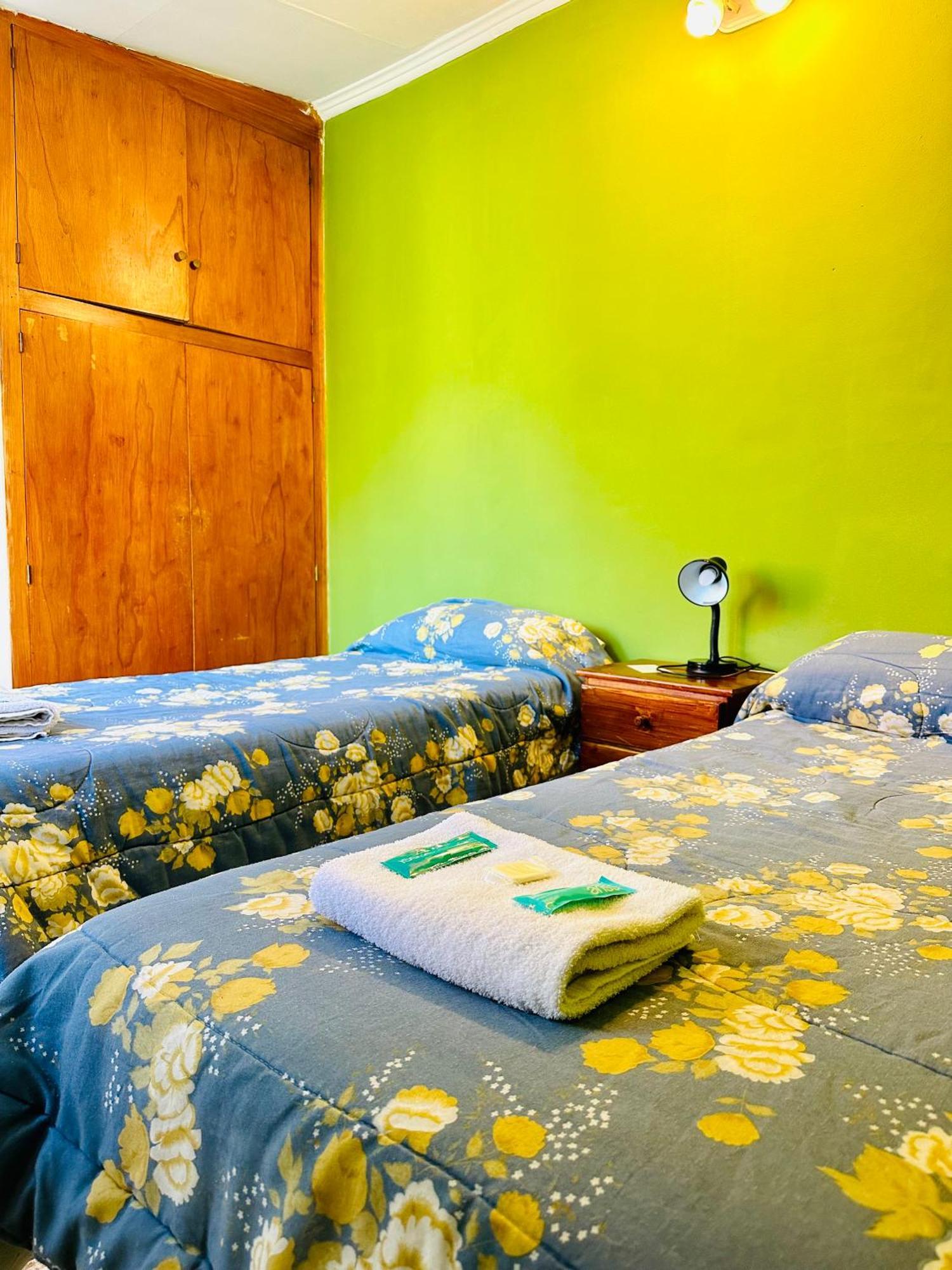Hotel Amancay, Hostal Patagonico El Calafate Esterno foto