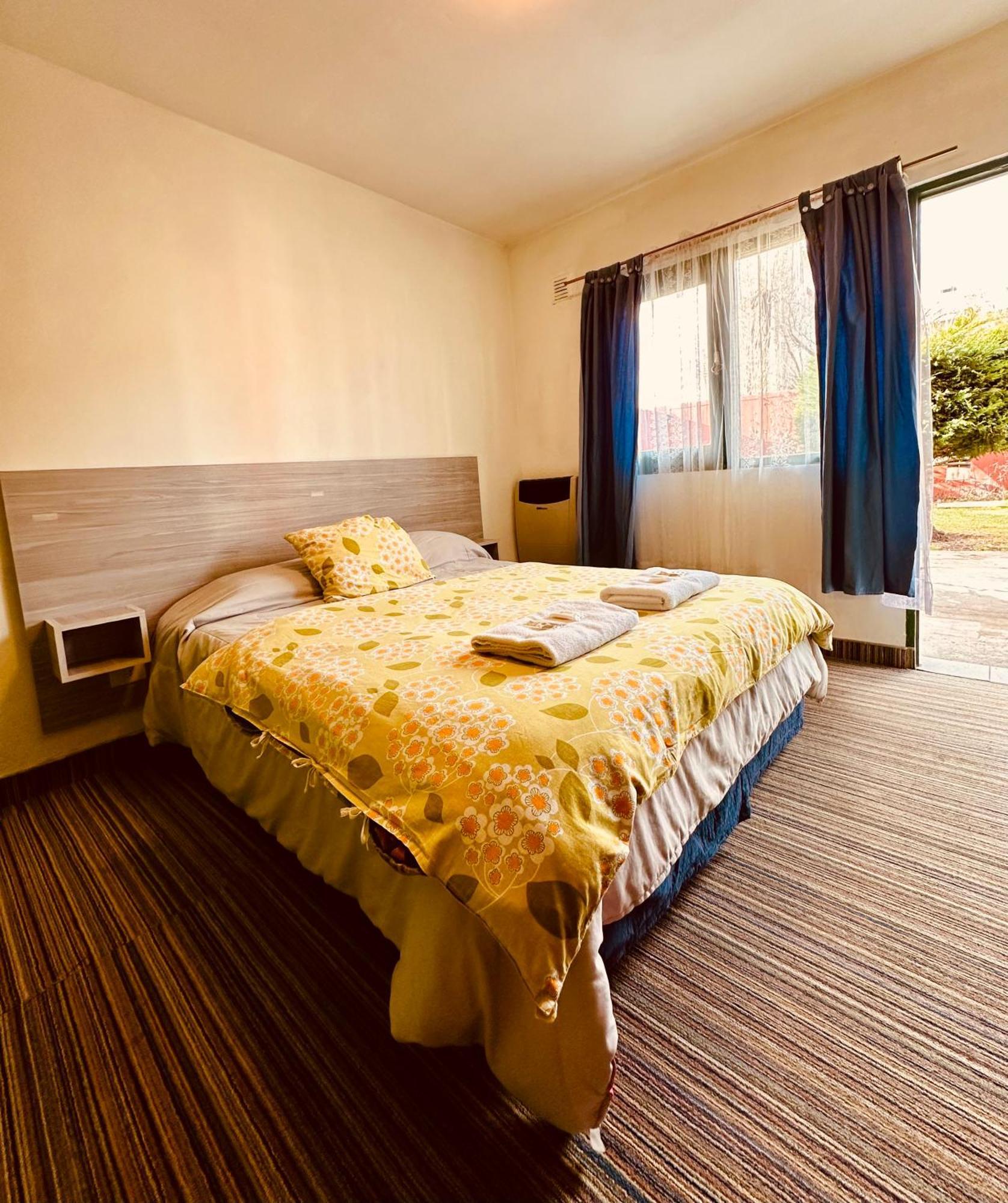 Hotel Amancay, Hostal Patagonico El Calafate Esterno foto